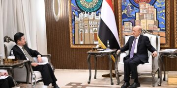 العليمي : لا شرعية لأي تعامل مع المليشيات في الاختصاصات السيادية للدولة