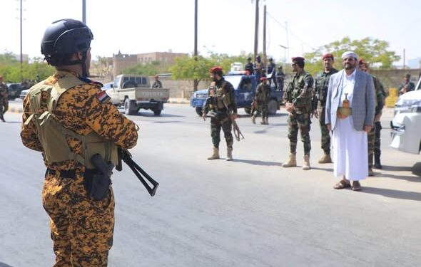 العرادة يستقبل مسيَّراً عسكرياً لشرطة المنشآت ويشيد بالانضباط والجاهزية