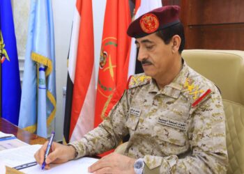 وزير الدفاع  يدين حادث  استشهاد 5 من قوات درع الوطن بحضرموت