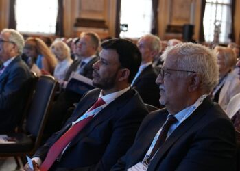 د.عبدالله العليمي يشارك في أعمال مؤتمر لندن