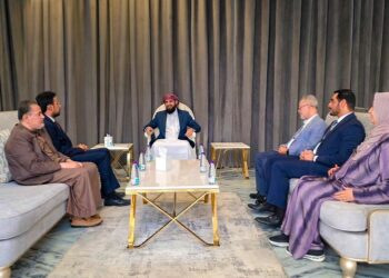 المحرّمي يناقش مع قيادة هيئة التشاور   تداعيات التصعيد الحوثي والإجراءات الحكومية
