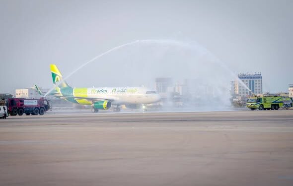وصول طائرة “المعلا ” الى مطار عدن الدولي