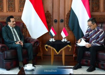 سفير اليمن يبحث مع وزير التعليم العالي الإندونيسي تعزيز التعاون المشترك