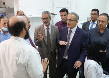 وزير الصحة يدشن المستشفى المركزي لعلاج الأورام في عدن بسعة 170 سريرا
