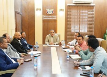 وزير الصحة يؤكد دعم الشراكة مع مؤسسة البصر الخيرية لتعزيز خدمات طب العيون