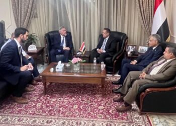 رئيس مجلس الشورى يبحث مع سفير الاتحاد الأوروبي مستجدات الأوضاع في اليمن