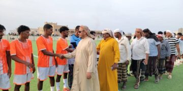 محافظ أرخبيل سقطرى يدشّن التصفيات التمهيدية لأندية الدرجة الثالثة