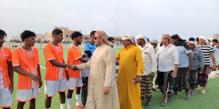 محافظ أرخبيل سقطرى يدشّن التصفيات التمهيدية لأندية الدرجة الثالثة