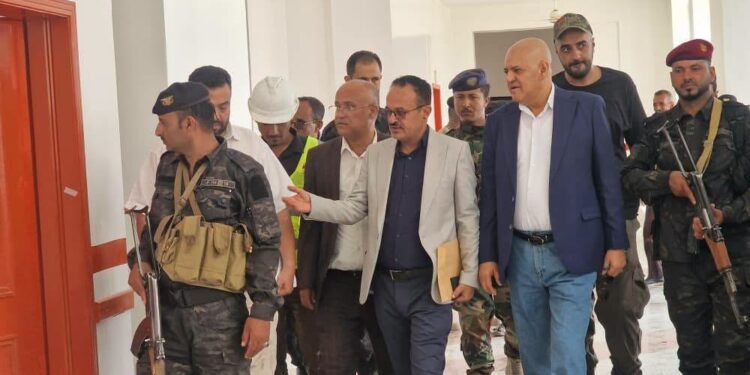 شمسان يدشن المرحلة الأولى من مركز الأطراف الصناعية والعلاج الطبيعي بتعز