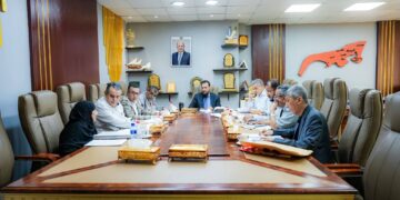 مجلس إدارة صندوق النظافة  بعدن يناقش أداء النصف الأول من العام ويقر عدداً من المناقصات