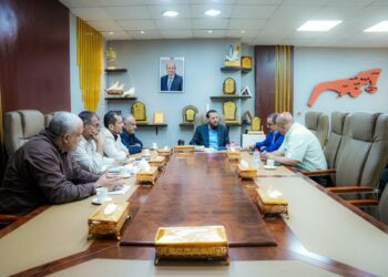 محافظ عدن يشيد بجهود مجلس إدارة شركة الخطوط الجوية اليمنية