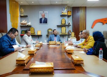 محافظ  عدن يناقش مع   مدير الصندوق الاجتماعي  أوجه التعاون والتنسيق المشترك