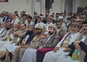 مشايخ ووجهاء   صنعاء يعلنون تأييدهم لقرارات القيادة السياسية