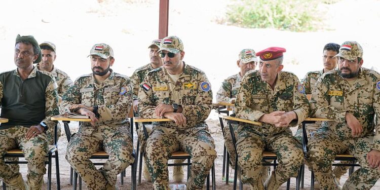 طارق صالح يشهد تمرين العمليات التعرضية في الفرقة الخامسة مشاة