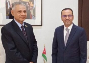 فقيره يبحث مع مسؤول أردني مستجدات الأوضاع والانتهاكات الإيرانية في اليمن
