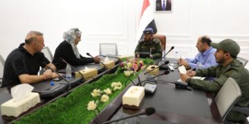 وكيل مأرب يبحث مع مستشارة المبعوث الأممي تسهيل وإنجاح عملية إطلاق سراح المحتجزين.