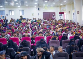 محافظ أبين يدشن عقد قران (200) شاب وشابة من ذوي الاحتياجات الخاصة والأشد فقرًا