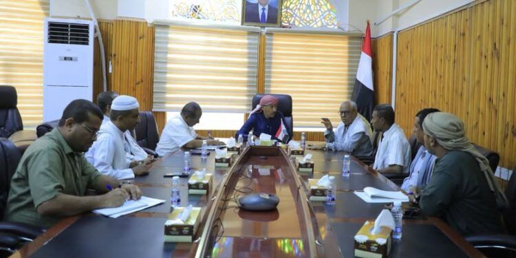 اقرار إجراءات لتوحيد العمل النقابي التربوي بوادي حضرموت