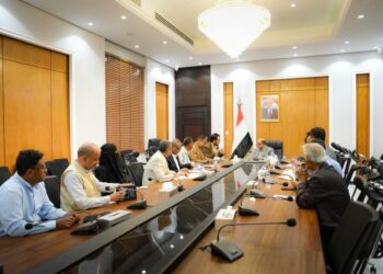 الخنبشي يبحث مع اليونسكو حماية المواقع الأثرية وتطوير متحف المكلا