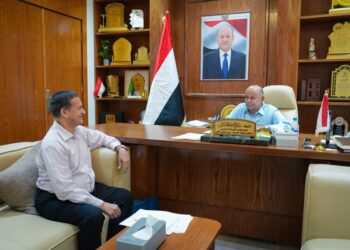الخنبشي يناقش مع مجلس حضرموت الوطني توحيد الصف ويبحث معالجة أزمة الغاز المنزلي