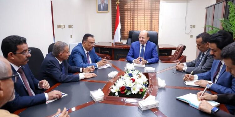 رئيس الوزراء يزور   مصلحة الجمارك ويؤكد على المسؤولية المشتركة لمواجهة التهريب