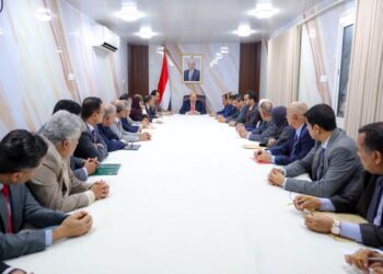 مجلس الوزراء  :سنتعامل مع التصعيد الحوثي بكل حزم وقوة