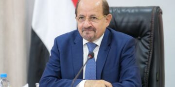 رئيس الوزراء  يحذر من التداعيات الخطيرة لاستمرار التصعيد الحوثي