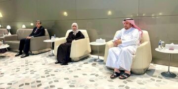 وزيرة الخارجية تصل الدوحة في ثاني محطات جولتها الخليجية