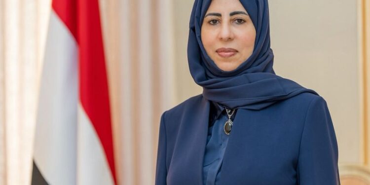 وزيرة الخارجية تبحث مع المبعوث الأممي تطورات الأوضاع في اليمن وتهديد المليشيات للملاحة الدولية
