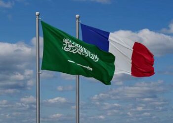 السعودية وفرنسا تؤكدان دعم مجلس القيادة الرئاسي وحماية حرية الملاحة البحرية