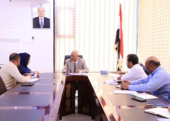 وزير المياه والبيئة يبحث مع اليونبس المشاريع المنفذة في عدد من المحافظات