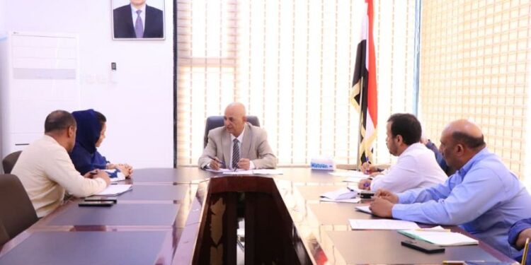 وزير المياه والبيئة يبحث مع اليونبس المشاريع المنفذة في عدد من المحافظات