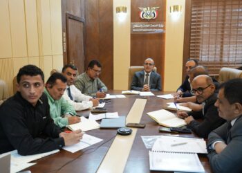 وزير الصحة يطلب  تعزيز جاهزية الطوارئ الصحية بالمحافظات