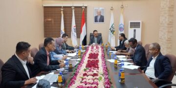 وزير الاشغال يناقش سير العمل لمشاريع مؤسسة العامة للطرق والجسور