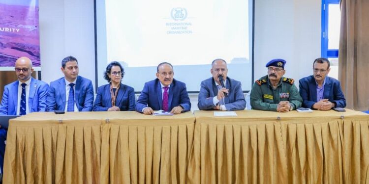 وزير النقل يؤكد أهمية تشكيل اللجنة الوطنية للأمن البحري لمواجهة التهديدات