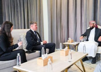 المحرّمي يبحث مع القائم بالأعمال الأمريكي مستجدات الأوضاع وتعزيز التعاون المشترك