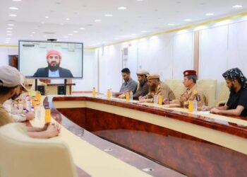 المحرّمي يناقش مع قيادة محور المشاة والإسناد الثالث بالضالع مستوي جاهزيه القوات