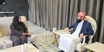 المحرّمي  يؤكد أهمية تعزيز دور المرأة في مسيرة التنمية