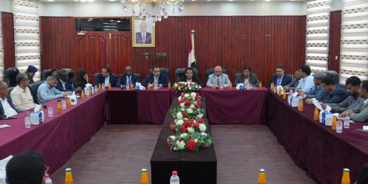 لقاء يناقش أولويات المهره وتحديات قطاعات الزراعة والري والثروة السمكية والمياه والبيئة