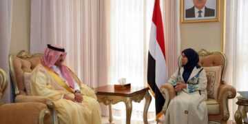 وزيرة الخارجية تبحث مع السفير السعودي مستجدات الأوضاع وتعزيز الشراكة بين البلدين
