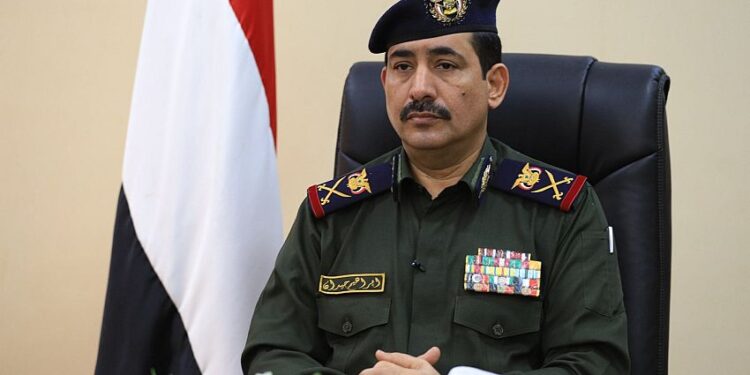 وزير الداخلية يبحث مع السفيرة الانجليزيه سبل تعزيز التعاون الأمني
