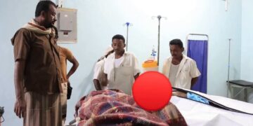 استشهاد 3 مدنيين بينهم طفل في قصف حوثي شرق الخوخة