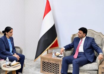 عبدالله العليمي يبحث مع السفيرة البريطانية مستجدات الأوضاع على الساحة الوطنية