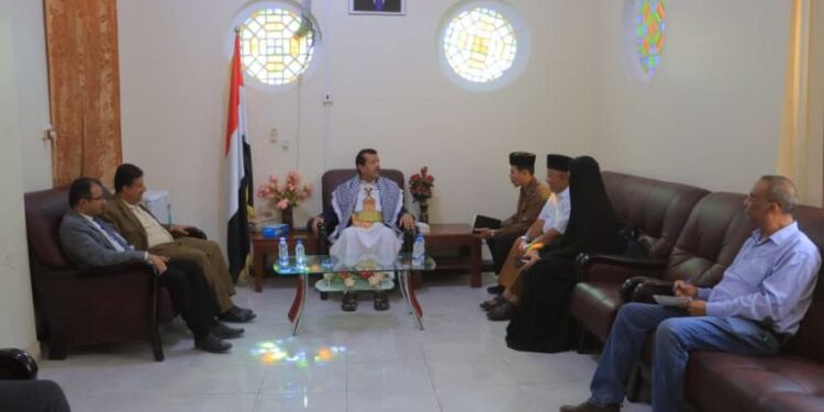 وكيل مأرب يبحث مع جمعية رحمانية الإندونيسية تعزيز الشراكة الإنسانية