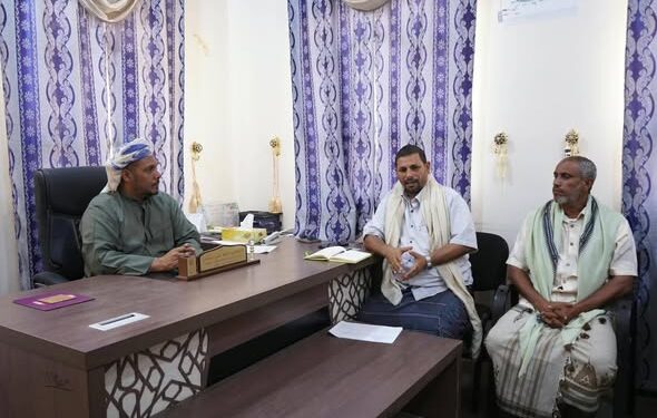 الثقلي يتفقد سير العمل بفرع هيئة المصائد السمكية بسقطرى