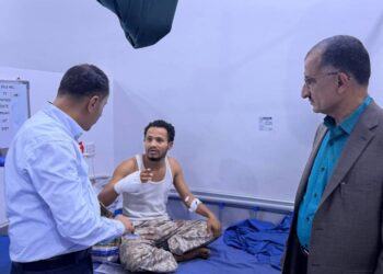 وكيل  لحج يتفقَّد جرحى اللواء الرابع حزم