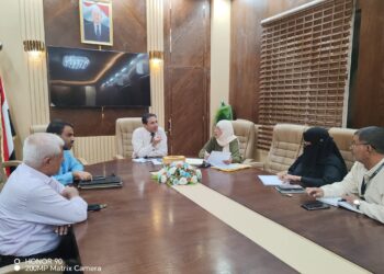 اللجنة الفنية للطوارئ تناقش آليات تعزيز منظومة الاستجابة وتفعيل غرف العمليات بالمحافظات