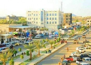 محلية مأرب تحمِّل المليشيات مسؤولية استهداف مخيمات النازحين