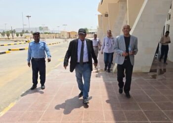 رئيس هيئة الطيران يتفقد مطار سيئون الدولي ويطّلع على مشاريع التطوير والتحسين