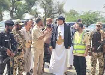 شمسان يتفقد أعمال الصيانة الطارئة لأضرار السيول في طريق تعز – التربة